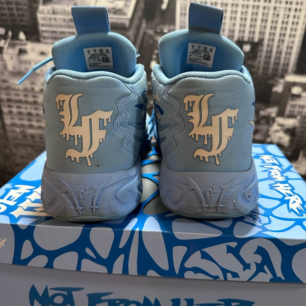 PUMA x LAMELO BALL MB.04 LaFrancé Big Kids Size 7 - Picture 5 of 12